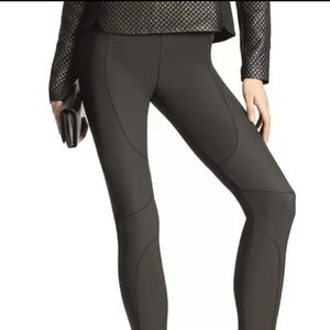HUE Engineered Matte Jersey Leggings- Black- XS